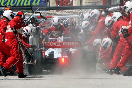 Force India pit stop